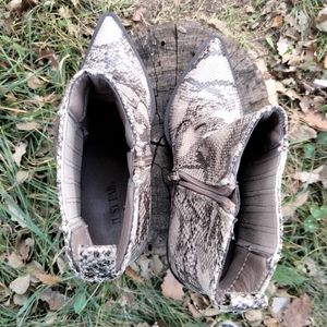 Just Fab Ankle Boots in size 6.5